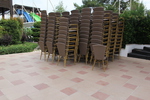 Качествени стифиращи столове от ратан за вила